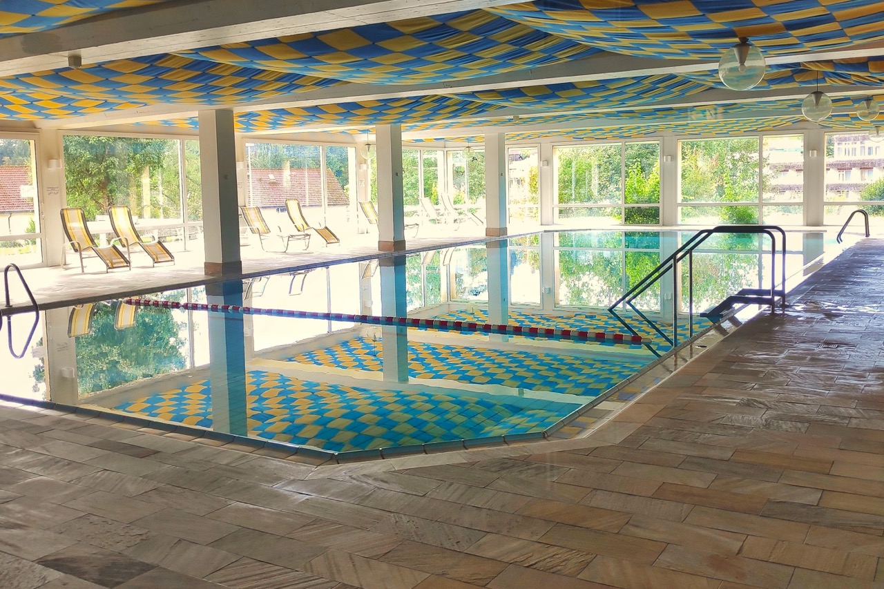 Groß (Pool 3)
