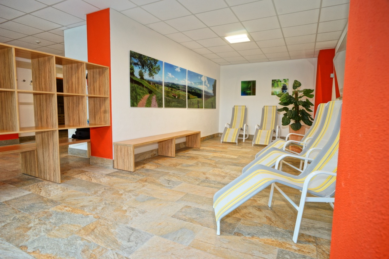 Groß (Ruheraum Sauna 2)